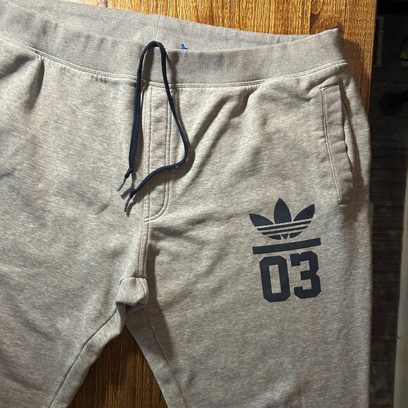 Adidas Originals Sweatpants 2XL – Grey, Trefoil Logo, “03” Graphic, Joggers - Picture 3 of 7
